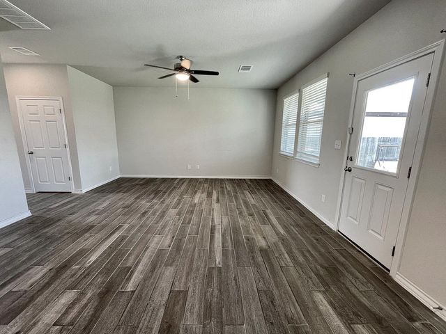 218 Boxwood DR, Buda, TX 78610