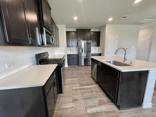 218 Boxwood DR, Buda, TX 78610