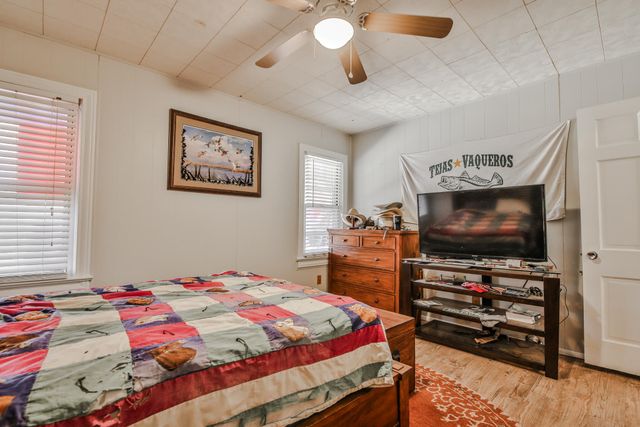 2407 32nd Street, Lubbock, TX 79411