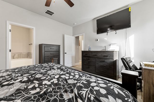 836 Reunion Place Circle, Biloxi, MS 39532