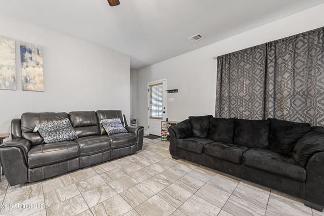 836 Reunion Place Circle, Biloxi, MS 39532