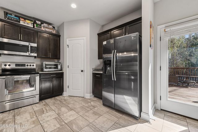 836 Reunion Place Circle, Biloxi, MS 39532