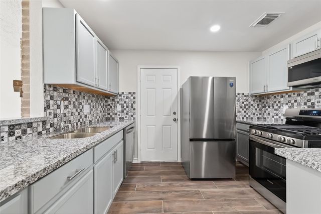 16613 Gold Ridge Lane, Houston, TX 77053