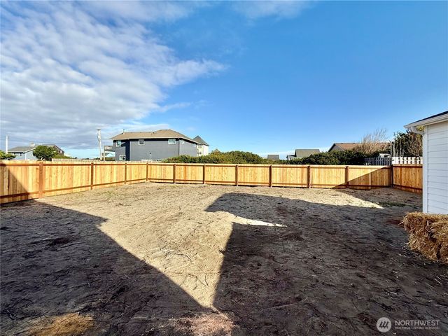 1158 Glendale Court SW, Ocean Shores, WA 98569
