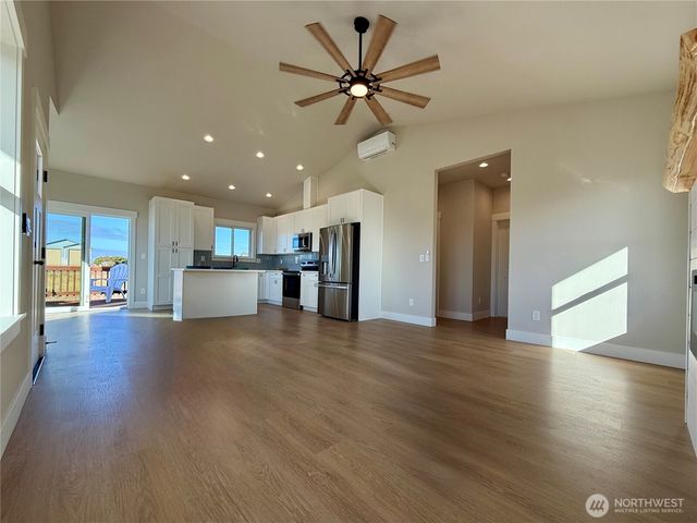 1158 Glendale Court SW, Ocean Shores, WA 98569