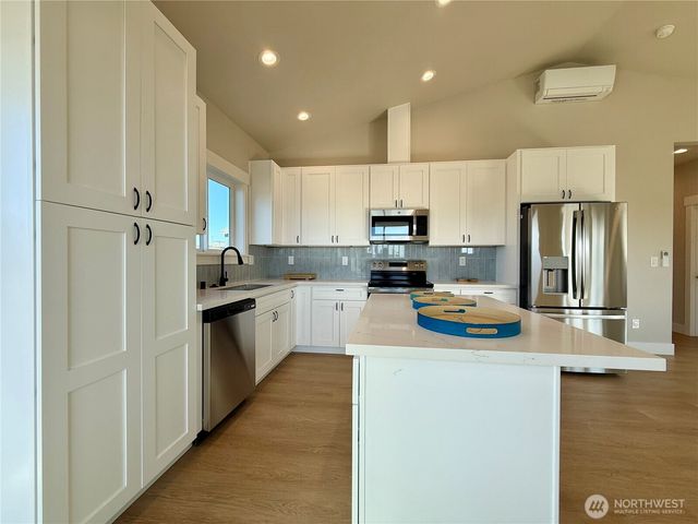 1158 Glendale Court SW, Ocean Shores, WA 98569