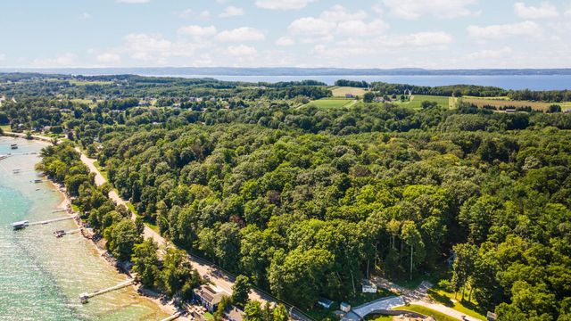 00 Center Road, Traverse City, MI 49686