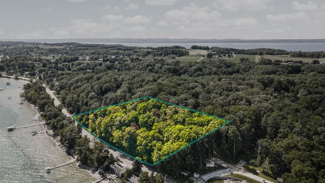 00 Center Road, Traverse City, MI 49686