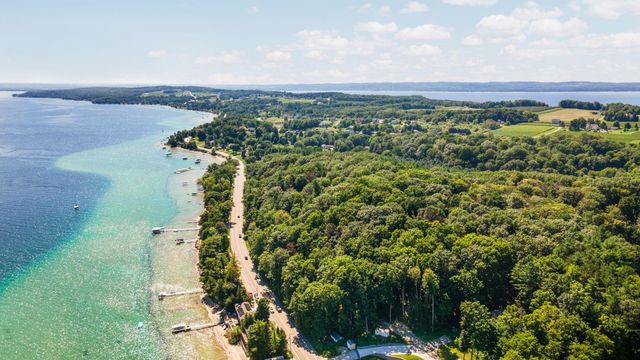 00 Center Road, Traverse City, MI 49686