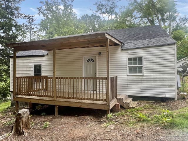 301 Hammett Street, Honea Path, SC 29654