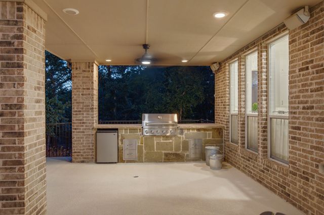 2104 Beachview Drive, Flower Mound, TX 75022