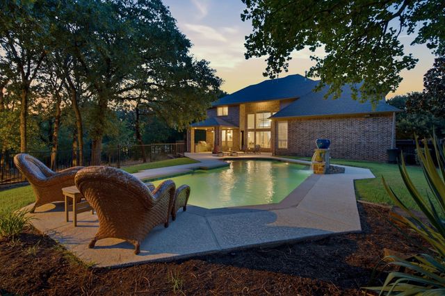 2104 Beachview Drive, Flower Mound, TX 75022