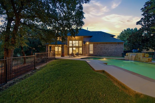 2104 Beachview Drive, Flower Mound, TX 75022