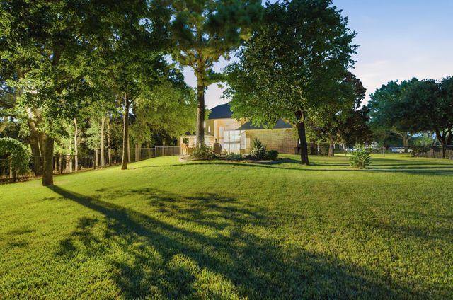 2104 Beachview Drive, Flower Mound, TX 75022