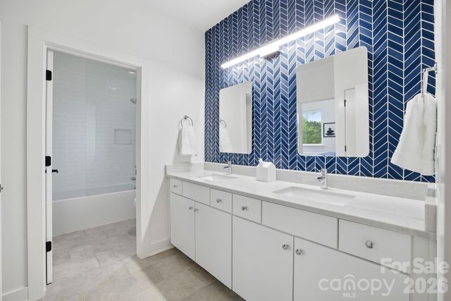 4004 Oldstone Forest Drive, Waxhaw, NC 28173