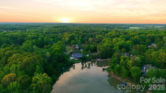 4004 Oldstone Forest Drive, Waxhaw, NC 28173