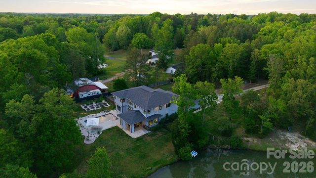 4004 Oldstone Forest Drive, Waxhaw, NC 28173