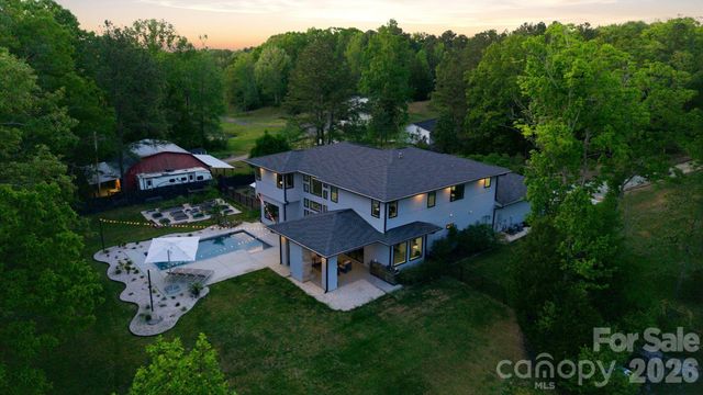 4004 Oldstone Forest Drive, Waxhaw, NC 28173