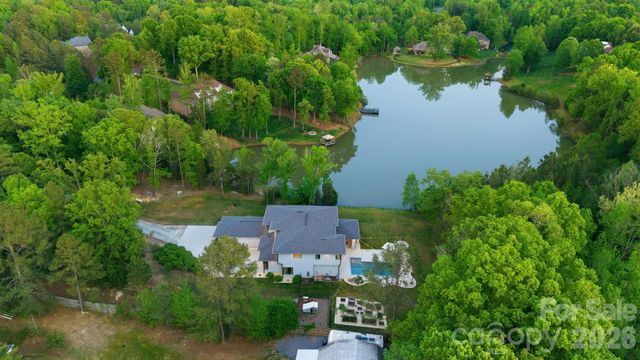 4004 Oldstone Forest Drive, Waxhaw, NC 28173