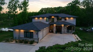 4004 Oldstone Forest Drive, Waxhaw, NC 28173