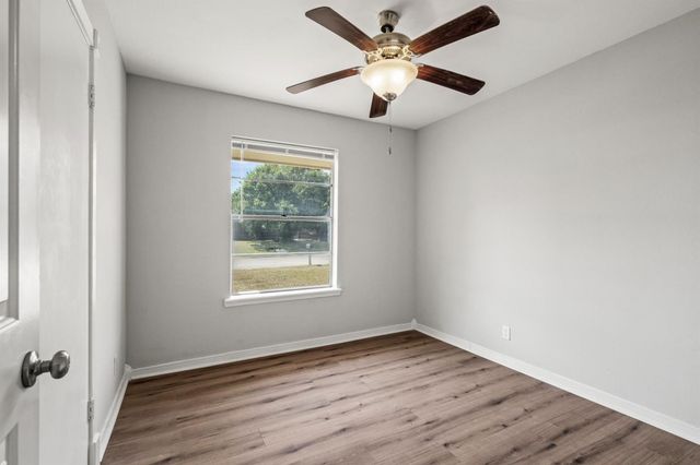 810 S Western Hills Drive, Howe, TX 75459