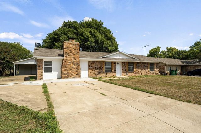 810 S Western Hills Drive, Howe, TX 75459