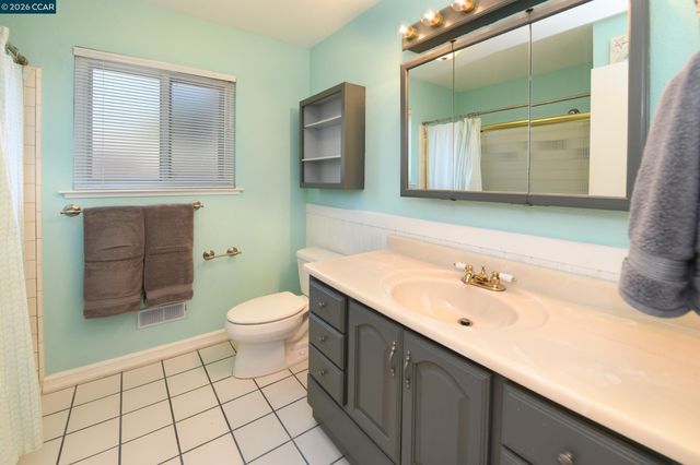 11 Encina Pl, Pittsburg, CA 94565