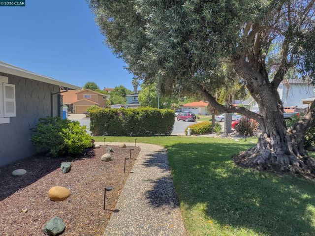 11 Encina Pl, Pittsburg, CA 94565
