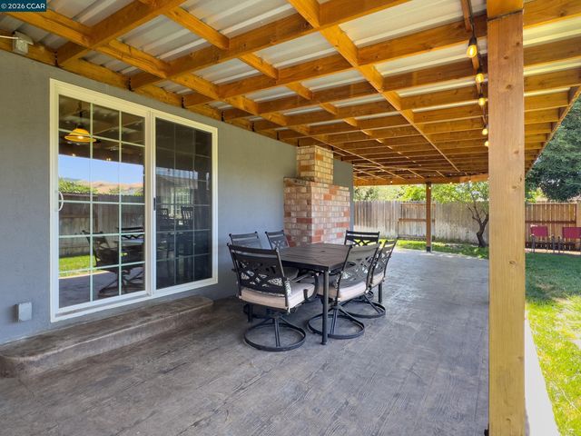 11 Encina Pl, Pittsburg, CA 94565