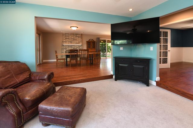 11 Encina Pl, Pittsburg, CA 94565