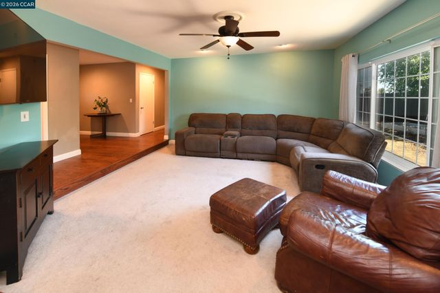 11 Encina Pl, Pittsburg, CA 94565