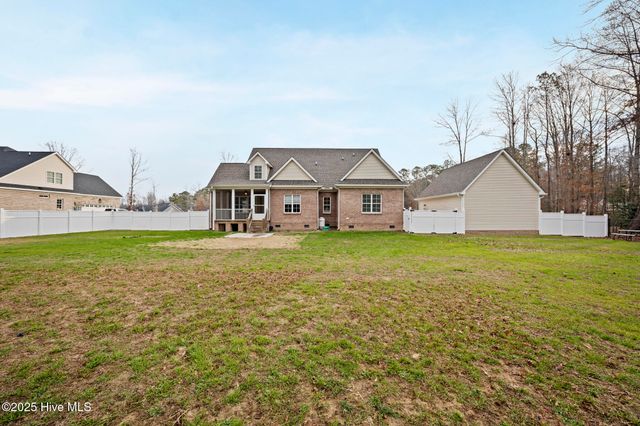 1320 Blue Heron Drive, Nashville, NC 27856