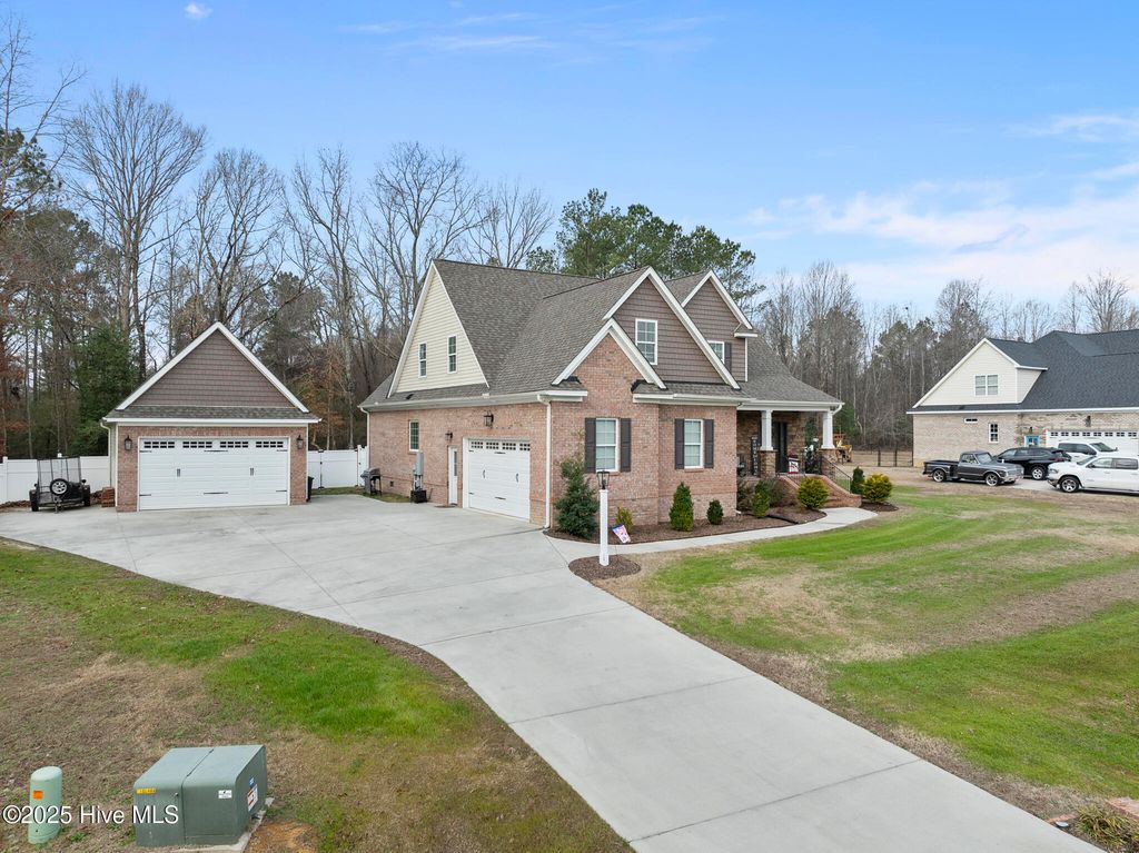 1320 Blue Heron Drive, Nashville, NC 27856