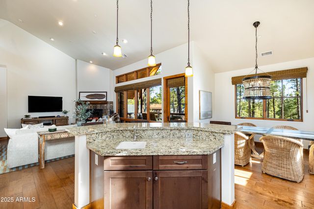 2649 S BLUEBIRD Court, Flagstaff, AZ 86005