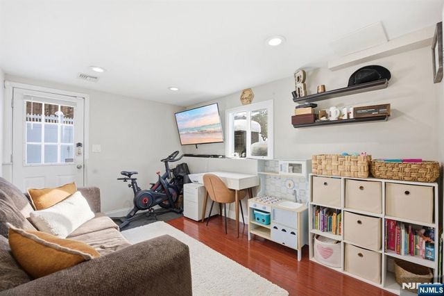 8 Donato Drive, Cedar Grove, NJ 07009