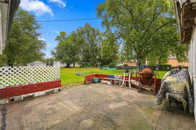 735 Adams Street, Waterloo, IA 50703