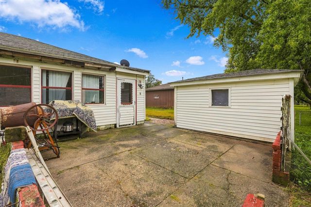 735 Adams Street, Waterloo, IA 50703