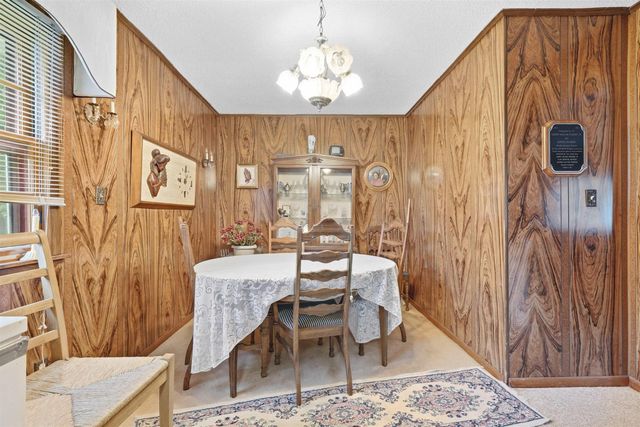 735 Adams Street, Waterloo, IA 50703