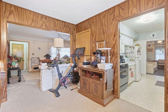 735 Adams Street, Waterloo, IA 50703