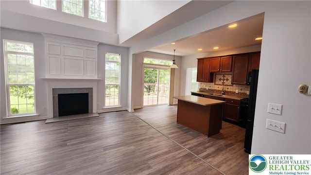 1816 Emerald Drive, South Whitehall Twp, PA 18069