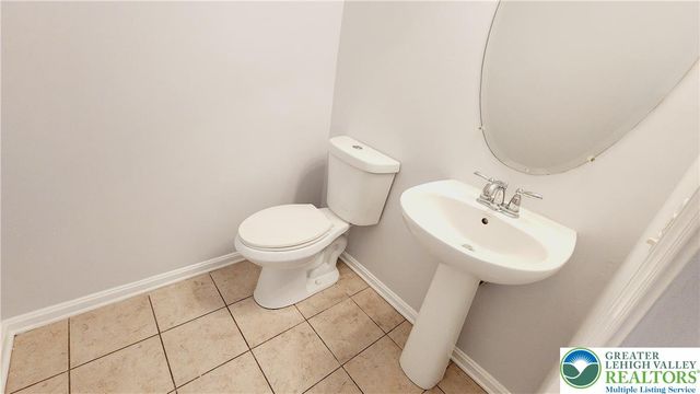 1816 Emerald Drive, South Whitehall Twp, PA 18069