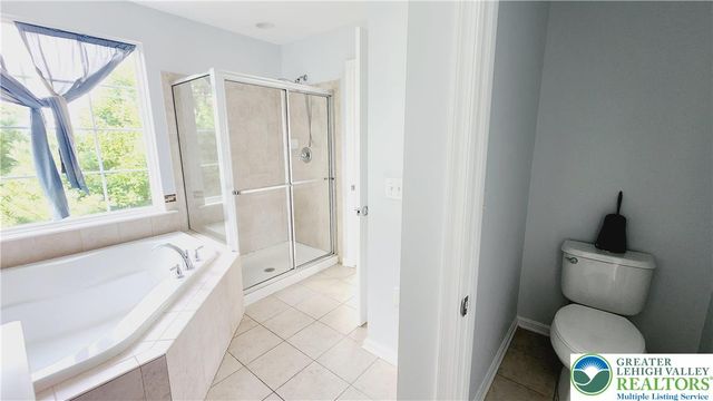 1816 Emerald Drive, South Whitehall Twp, PA 18069
