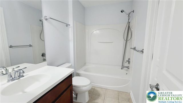 1816 Emerald Drive, South Whitehall Twp, PA 18069