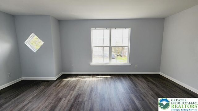 1816 Emerald Drive, South Whitehall Twp, PA 18069