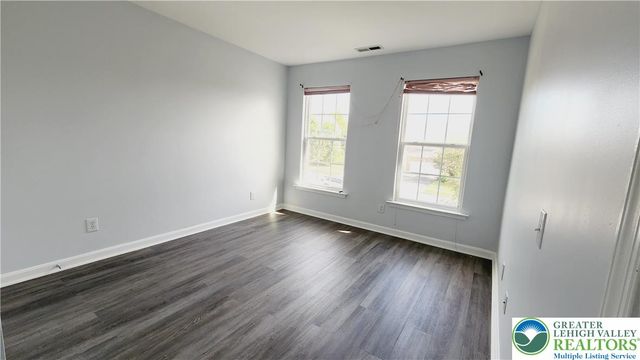 1816 Emerald Drive, South Whitehall Twp, PA 18069