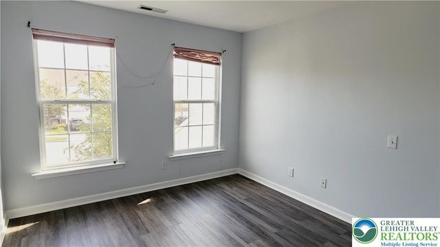 1816 Emerald Drive, South Whitehall Twp, PA 18069