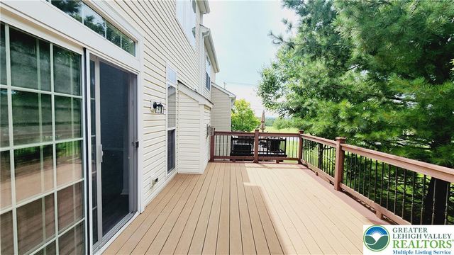 1816 Emerald Drive, South Whitehall Twp, PA 18069