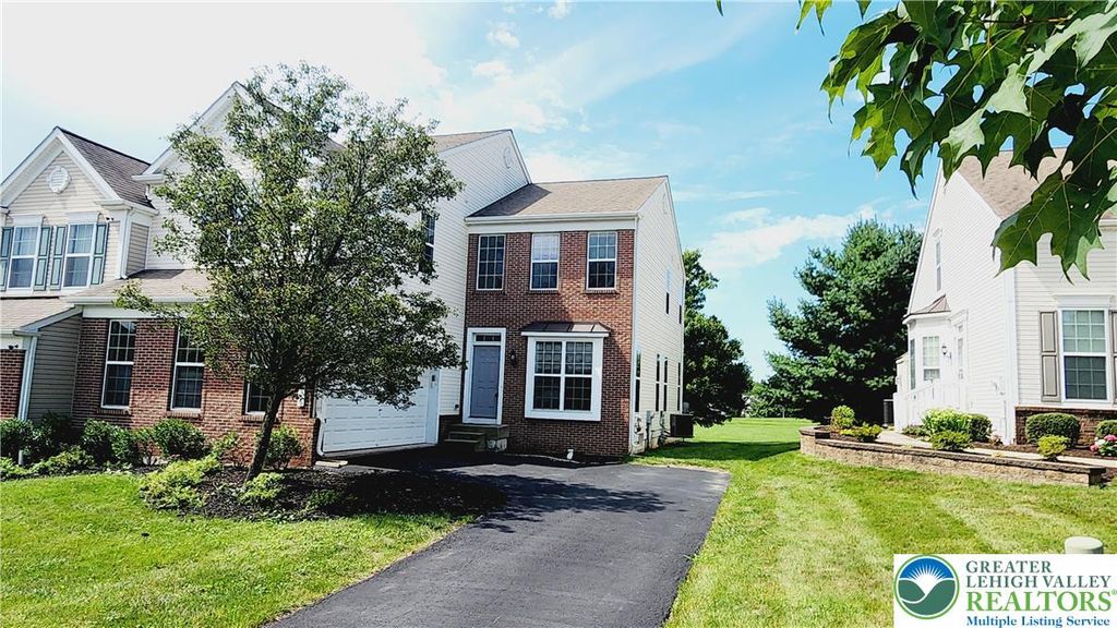 1816 Emerald Drive, South Whitehall Twp, PA 18069
