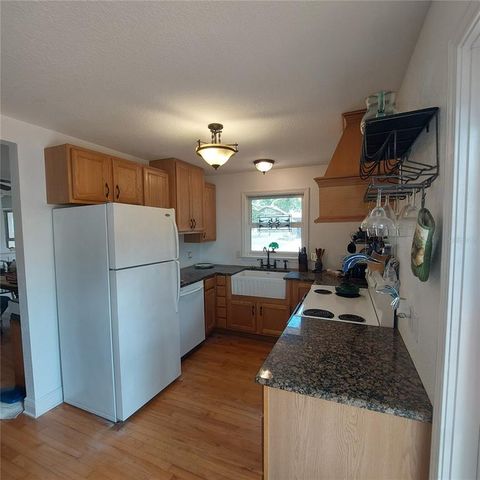 1001 W BAKER STREET, Plant City, FL 33563