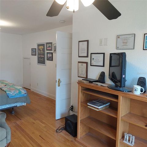 1001 W BAKER STREET, Plant City, FL 33563